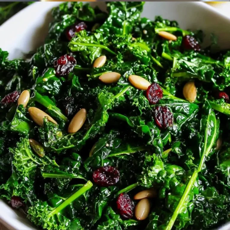 Massierter Grünkohlsalat