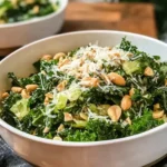 Grünkohlsalat mit Parmesan & Erdnüssen