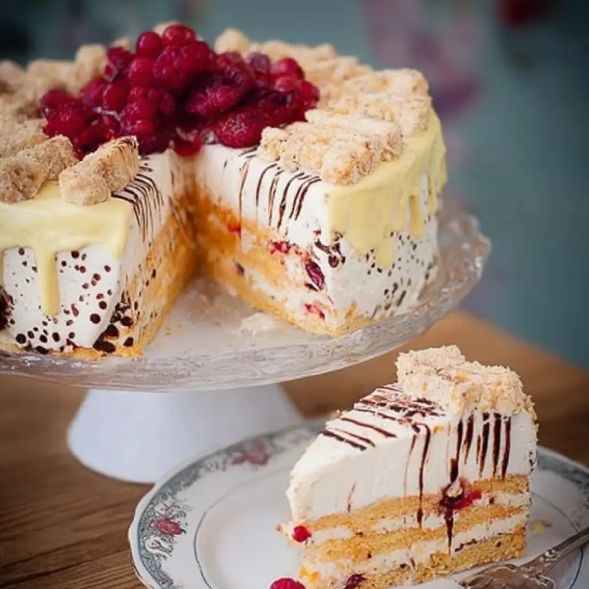 Sonntagstorte mit Eierlikör und Stracciatella