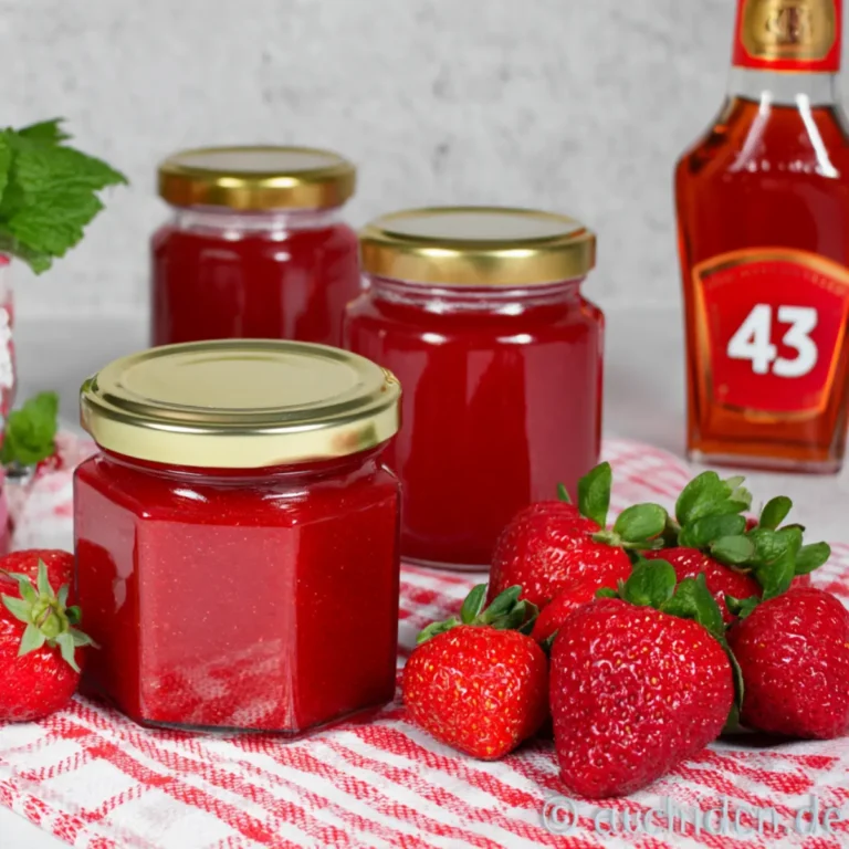Erdbeer Vanille Marmelade mit Likör 43