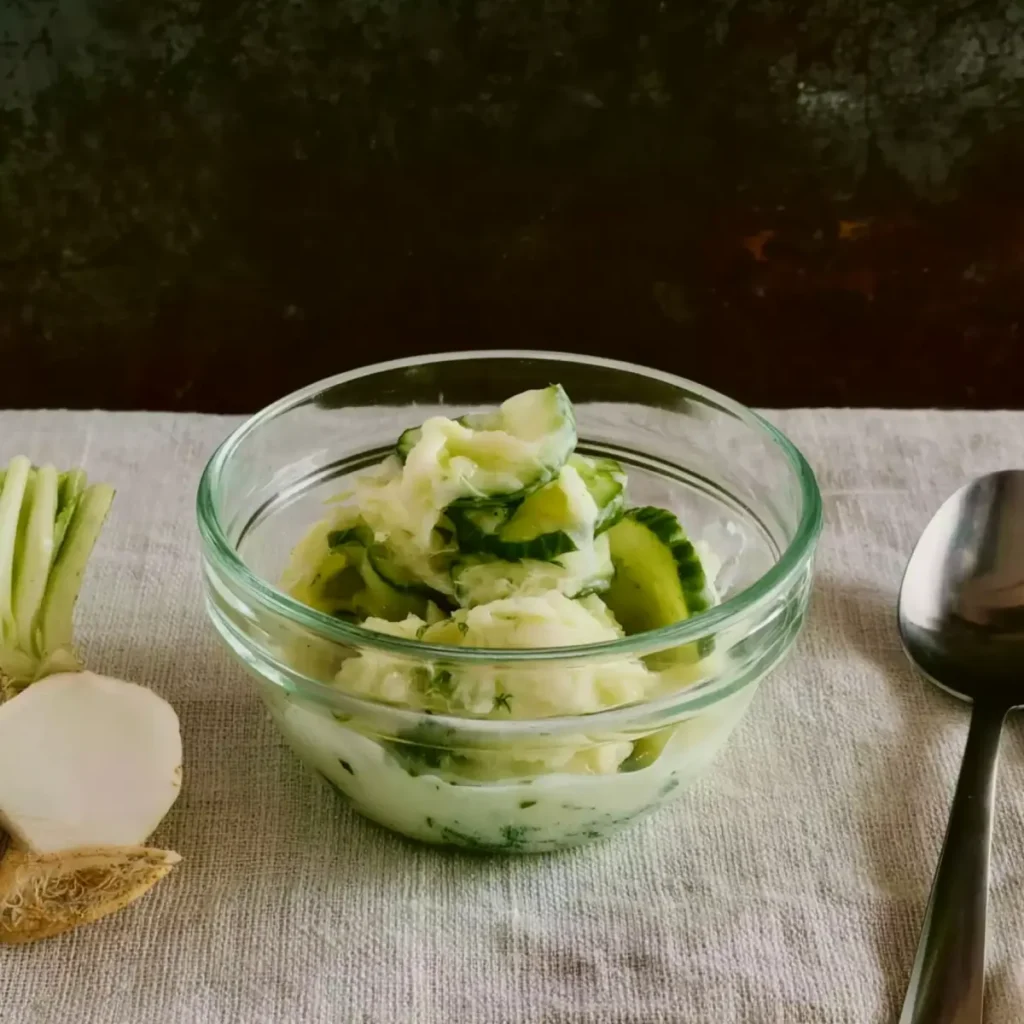 Mairübchensalat mit Gurke