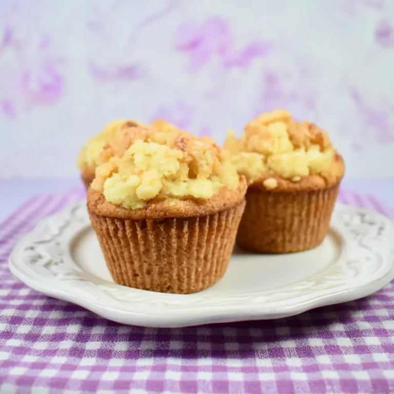 Rhabarber Vanille Muffins mit Streuseln