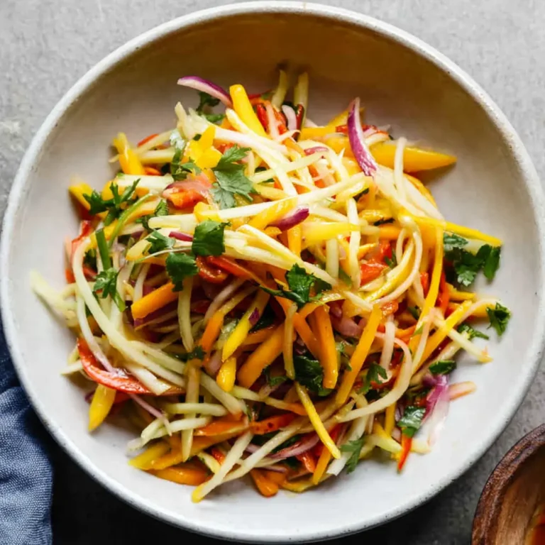 Grüner Thai Mangosalat